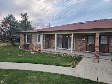 14870 Melrose Ct unit 61, Shelby Township, MI 48315 - photo 3