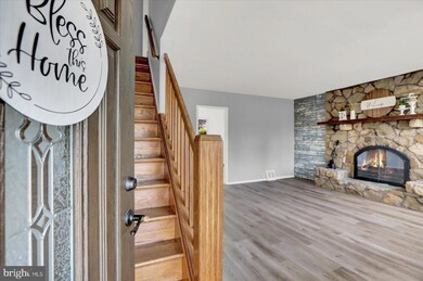 148 E Roosevelt Ave, Middletown, PA 17057 - photo 3