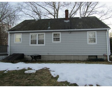 583 Locust St, Swansea, MA 02777 - photo 4