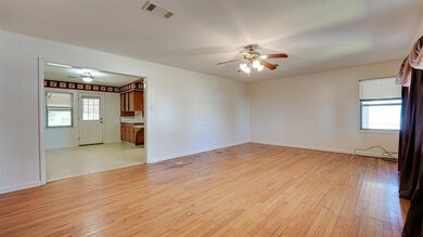 1019 E Milam St, Ennis, TX 75119 - photo 5