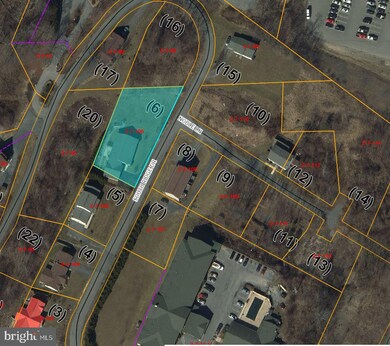 241 Southridge Dr, Berkeley Springs, WV 25411 - photo 3