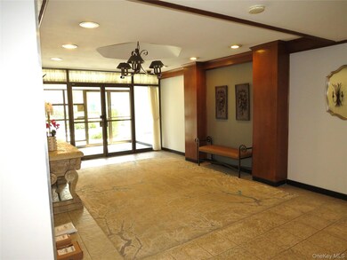 33 Barker Ave unit 5G, White Plains, NY 10601 - photo 3