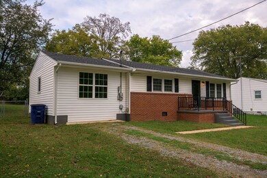 219 Chestnut Dr, Shelbyville, TN 37160 - photo 5