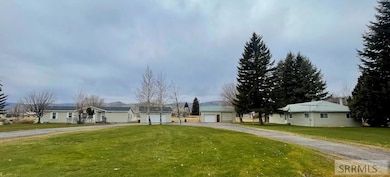 410 & 408 E Custer St, MacKay, ID 83251 - photo 6