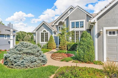 2222 SW Pondview Dr, Topeka, KS 66614 - photo 5