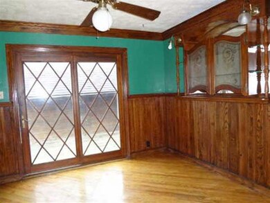 1319 Tipton St, Elkhart, IN 46516 - photo 7