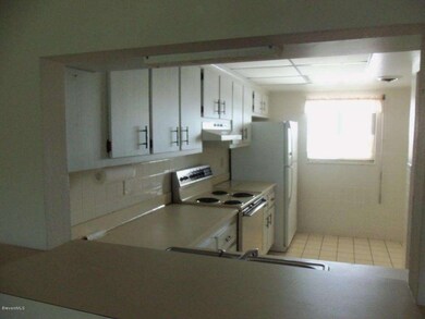 Pass through to kitchen