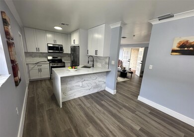 814 SW 12th Place, Fort Lauderdale, FL 33315 - photo 3