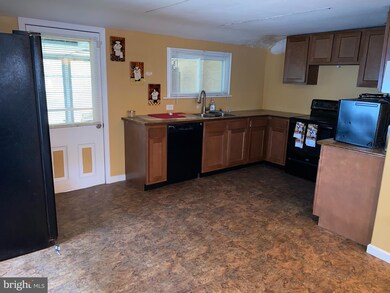 145 7th St, Salem, NJ 08079 - photo 3