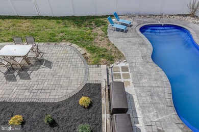 912 Monet Ct, Williamstown, NJ 08094 - photo 3