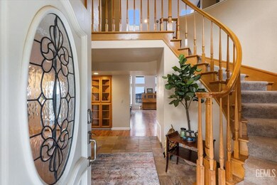 24050 Jacaranda Dr, Tehachapi, CA 93561 - photo 2