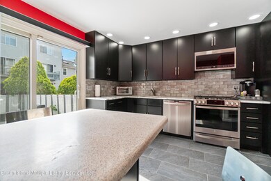 806 Bloomingdale Rd, Staten Island, NY 10309 - photo 7