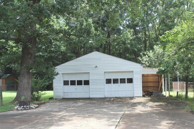 515 Lowry St, Manchester, TN 37355 - photo 3