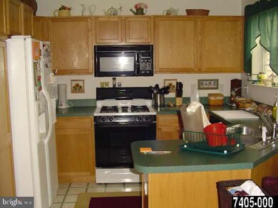 78 Cemetery Ave, Stewartstown, PA 17363 - photo 2