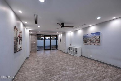 Night-Grand Foyer