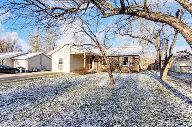 102 Lee Ann Ct, Blanchester, OH 45107 - photo 2