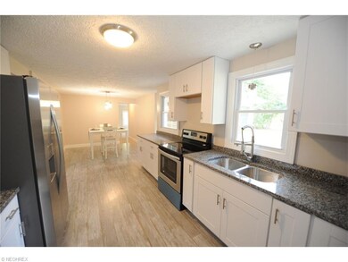 Granite & Stainless Steel Appliances!!