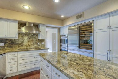 009_Stainless Steel Appliances