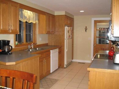 38 Nott St, Saco, ME 04072 - photo 6