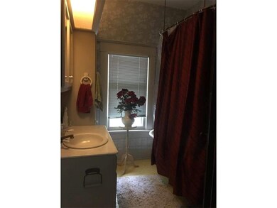 414 S 3rd St, Eufaula, OK 74432 - photo 5