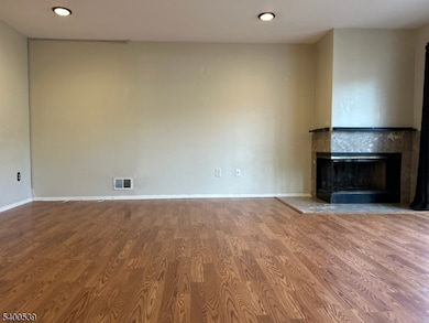 40 Whitby Cir, Somerset, NJ 08873 - photo 5