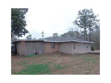 Facade/Exterior Front. Left Side