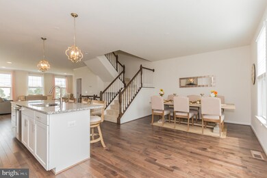 42275 Lancaster Woods Square, Chantilly, VA 20152 - photo 6