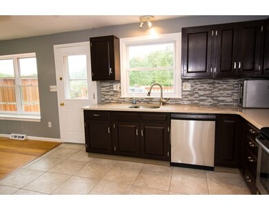 24 Plantingfield Rd, Mansfield, MA 02048 - photo 4