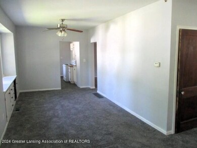 523 Florence St, Lansing, MI 48910 - photo 4