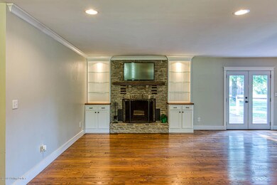 3600 New Moody Ln-6