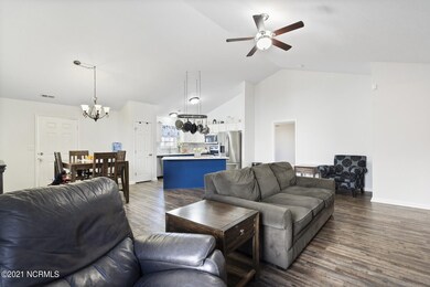 318 Providence Dr, Jacksonville, NC 28546 - photo 5