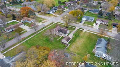 1025 E 8th St, Holland-15