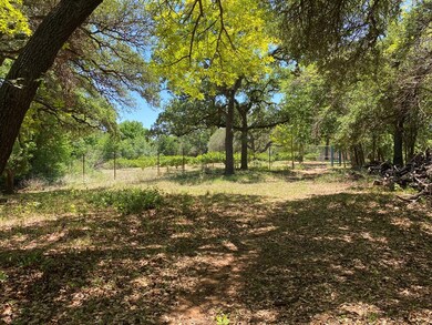 443 S Milam St, Fredericksburg, TX 78624 - photo 5