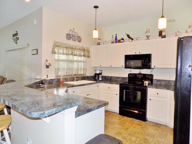 Light and bright kitchen