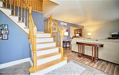 1 Rochelle Dr