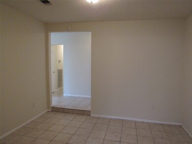 8402 Twin Lamps Ln, Houston, TX 77064 - photo 6