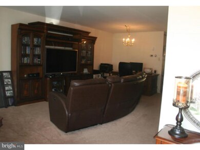 1802 Coventry Pointe Ln, Pottstown, PA 19465 - photo 3