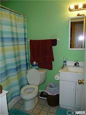 Unit A Bathroom