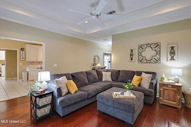 07-614 Cliffview Dr