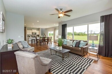 7917 NW 95th St, Johnston, IA 50131 - photo 3