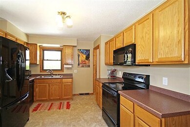 661 Janesville St, Oregon, WI 53575 - photo 7