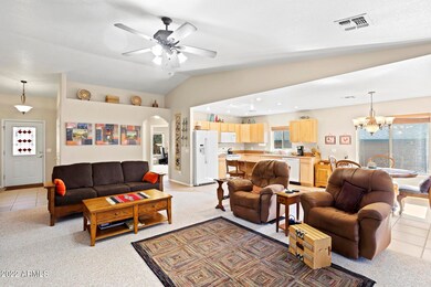 Living Room (4)