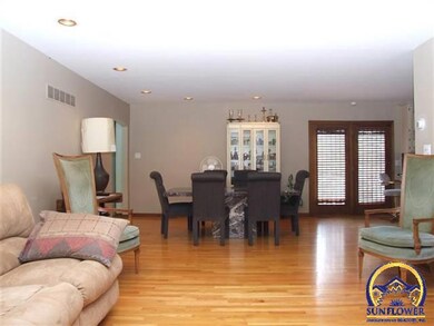 9335 SW 61st St, Topeka, KS 66610 - photo 4