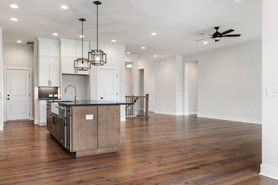 The Spiceland - Family Room
