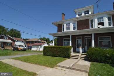 2233 Spring St, Reading, PA 19609 - photo 5