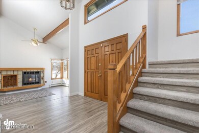 Foyer/Living Room