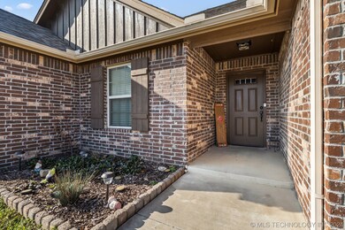 9652 N Osage Dr, Sperry, OK 74073 - photo 2
