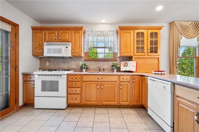 The kitchen includes a beautiful Quartz countertop