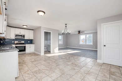 81 11th St, Wareham, MA 02558 - photo 4