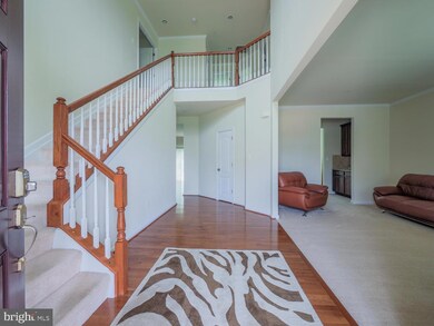 7201 Flame Leaf Ct, Clinton, MD 20735 - photo 3